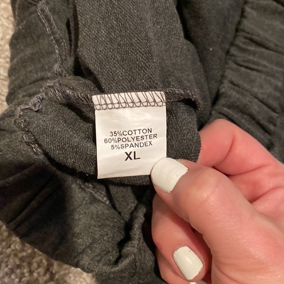 Queen Plus grey shorts, size XL - Picture 4 of 4